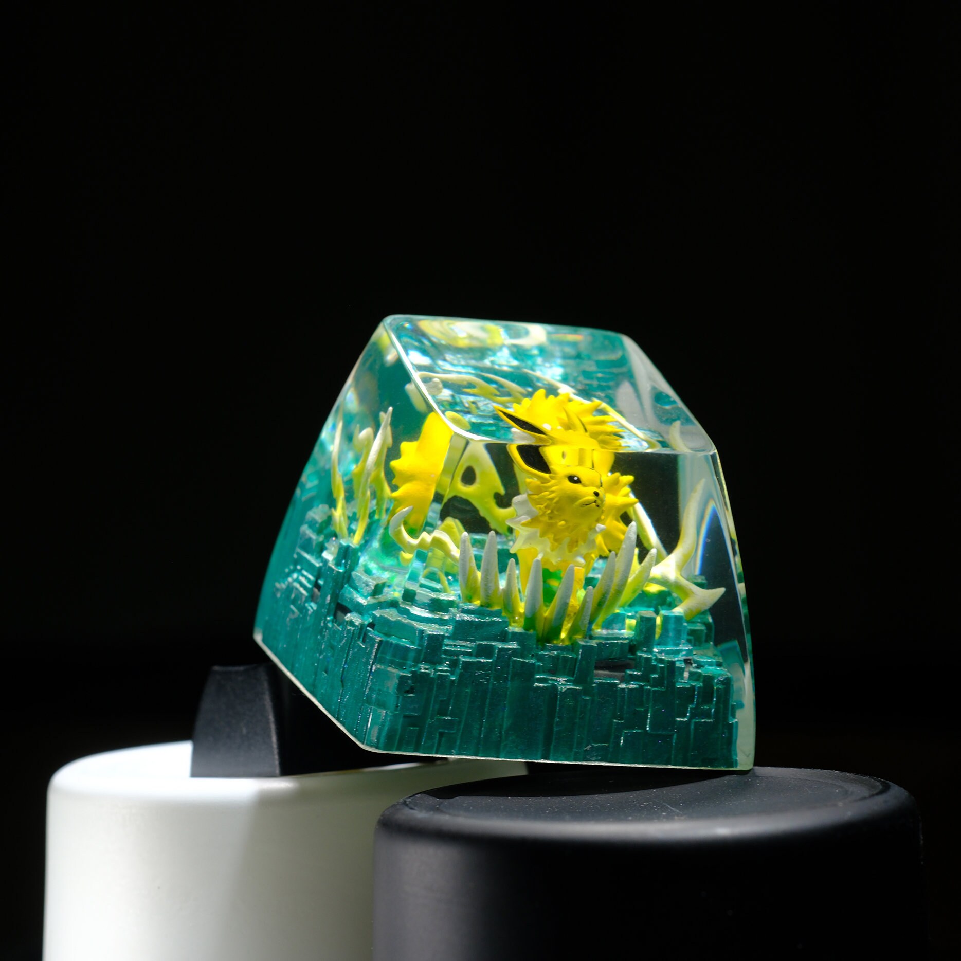 JOLTEON POKEMON Artisan Keycap, Custom Keycaps, Keycaps Anime, Artisan Keycap Cute, Resin Keycaps for Mechanical Keyboard